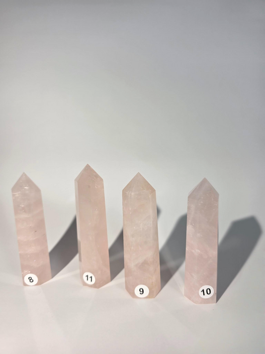 Rosenquarz Turm Detailansicht - Premium Qualität Kristall
