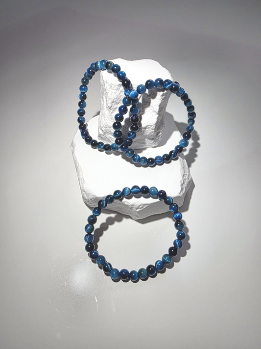 Blaues Tigeraugen Armband Detail - polierte Perlen Premium Qualität
