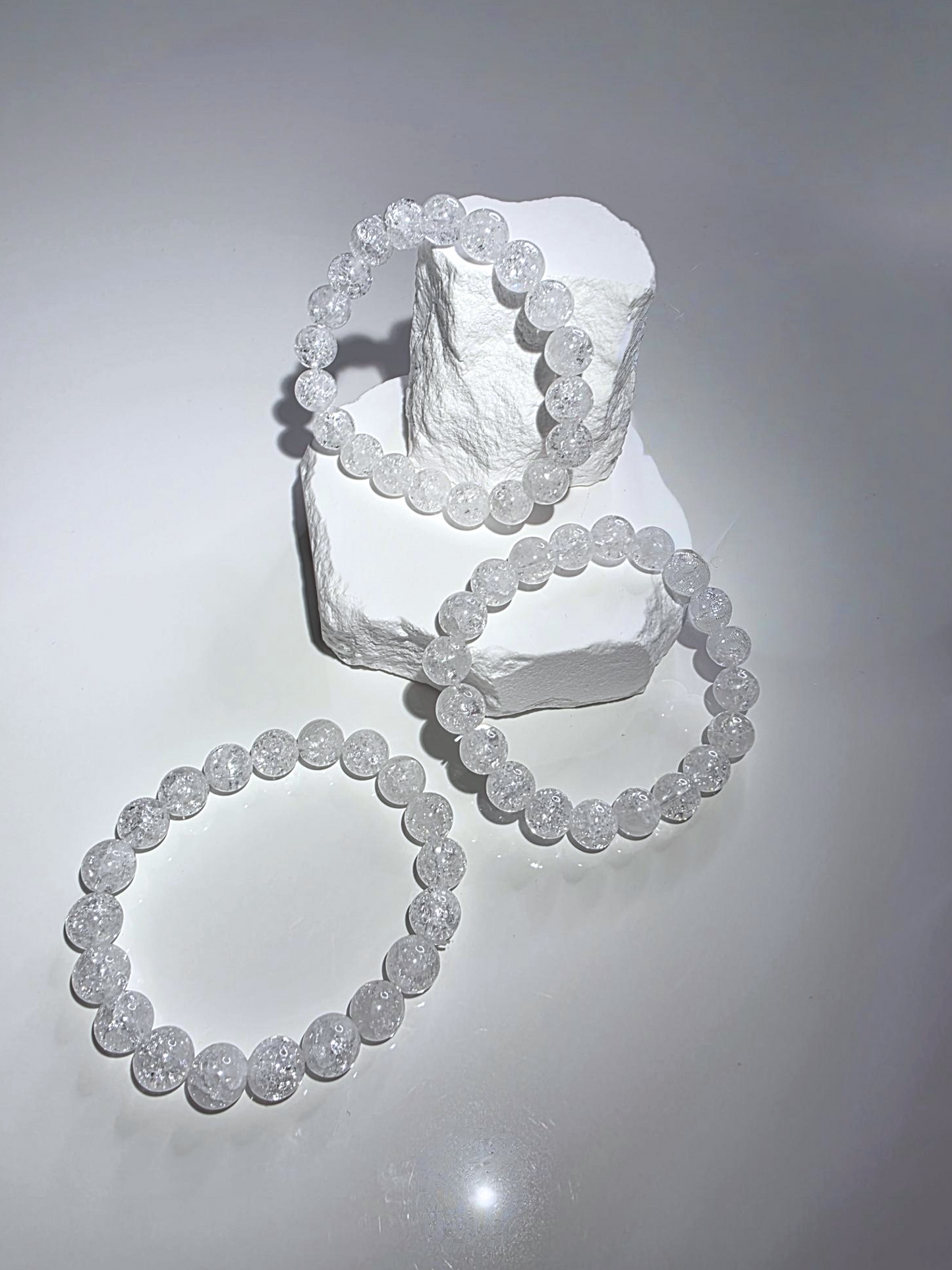Crackle Quarz Armband klein - zarte gefärbte Kristallperlen
