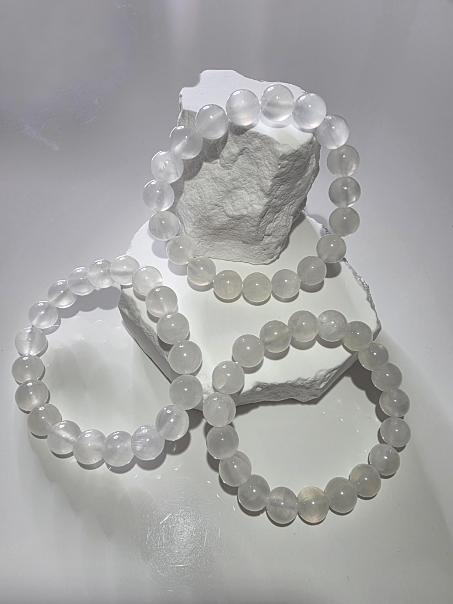 Selenit Armband Detail - natürlicher Glanz Premium Qualität
