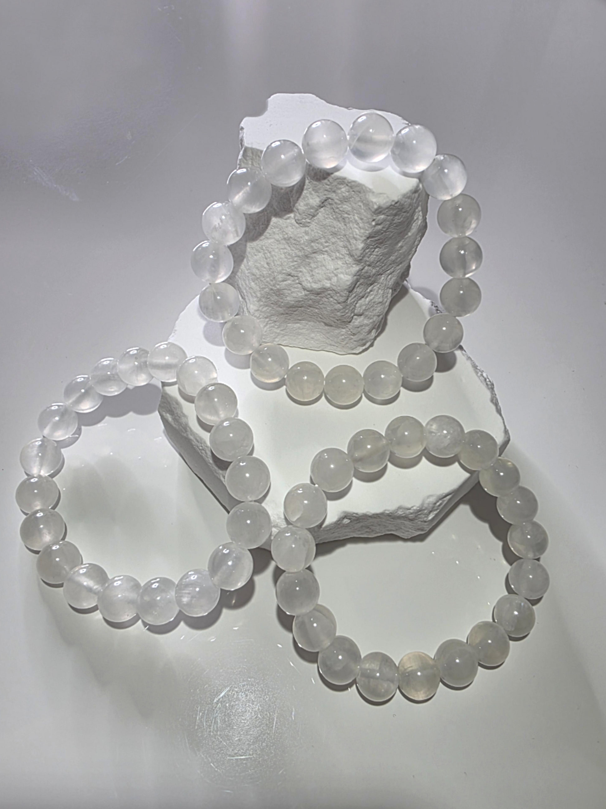Selenit Armband Detail - natürlicher Glanz Premium Qualität
