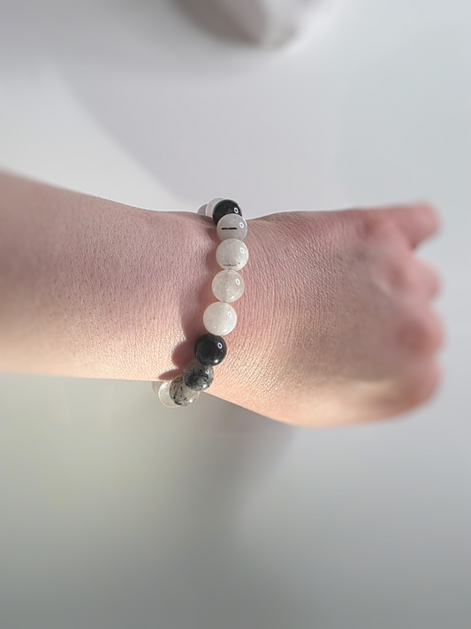 Turmalin Quarz Armband Detail - natürliche Qualität handgefädelt
